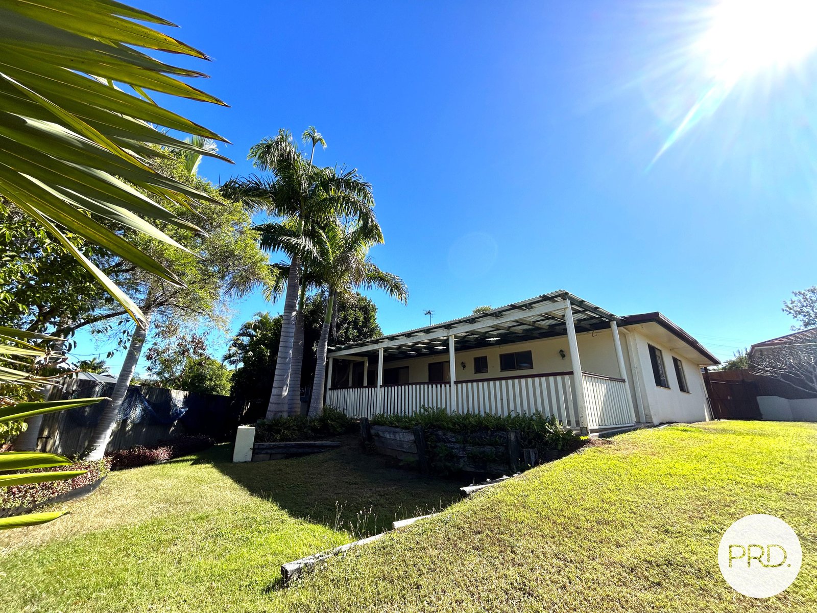 18 Edward Street BOYNE ISLAND 1
