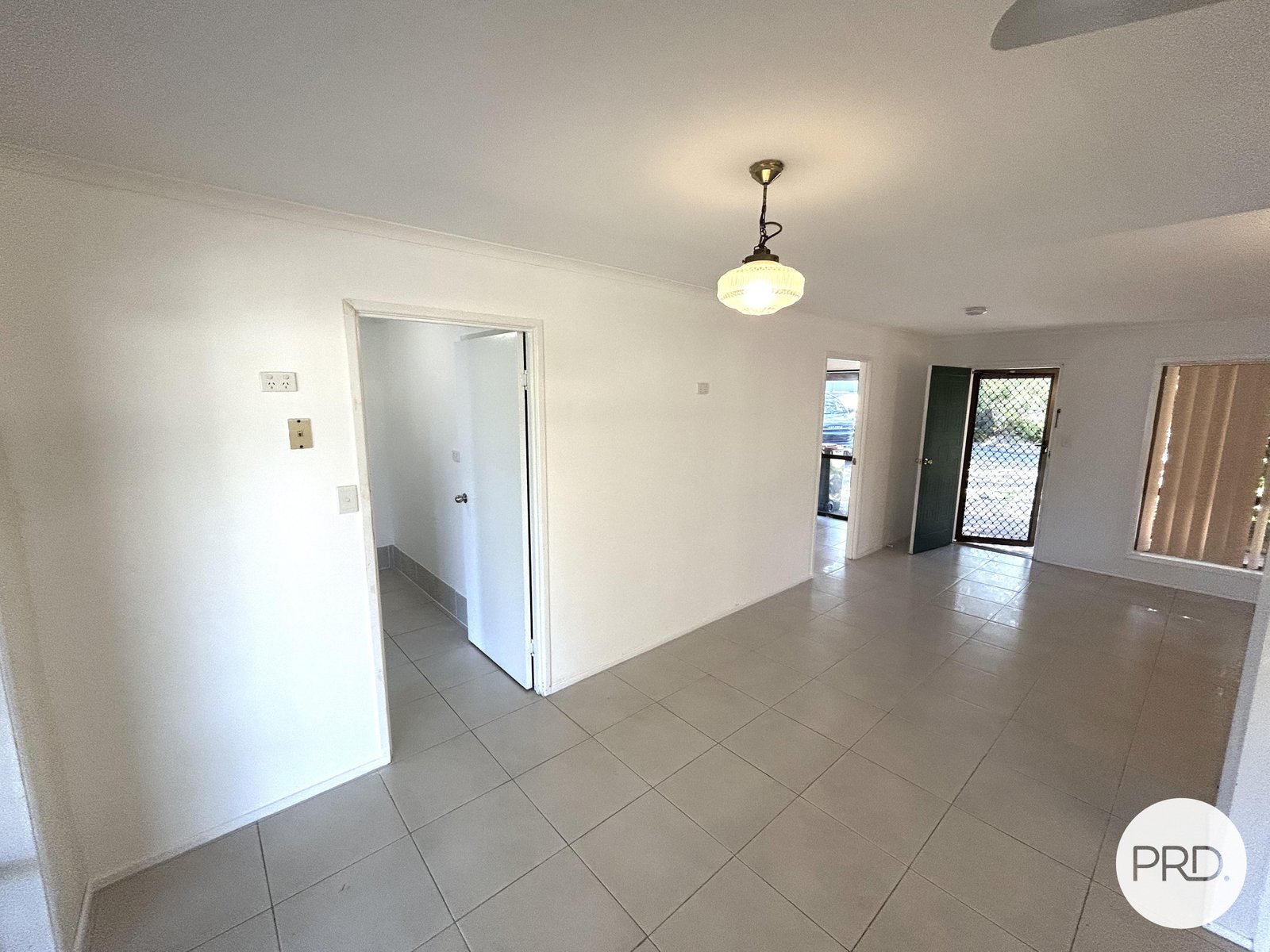 18 Edward Street BOYNE ISLAND 12