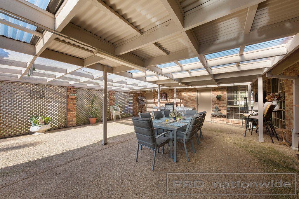 18 Edwards Avenue THORNTON 11