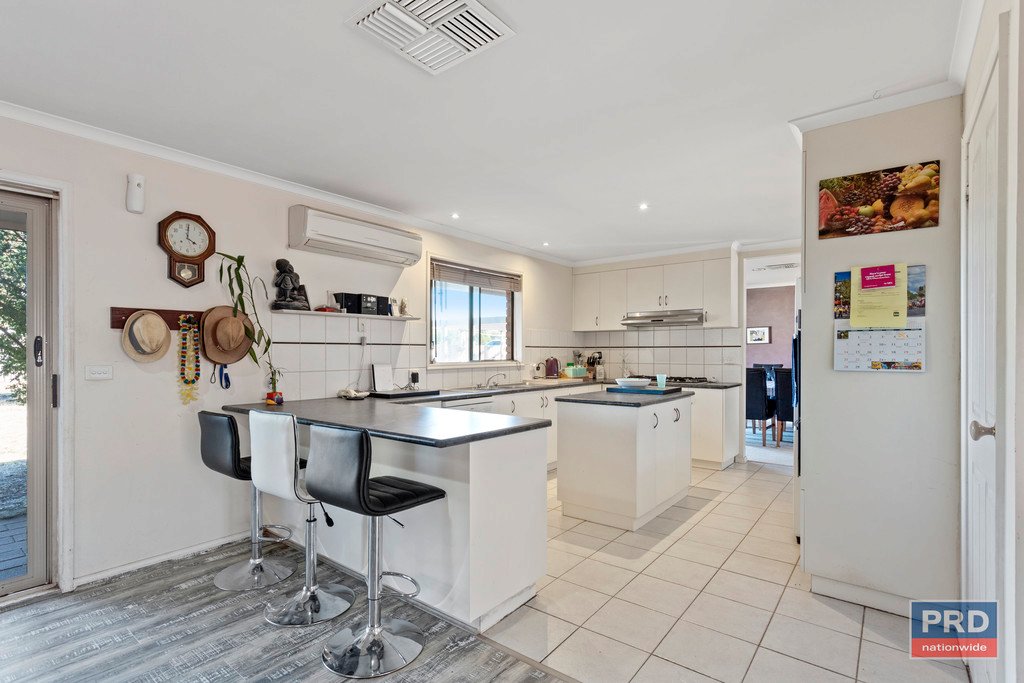 18 Egans Road MARONG 5