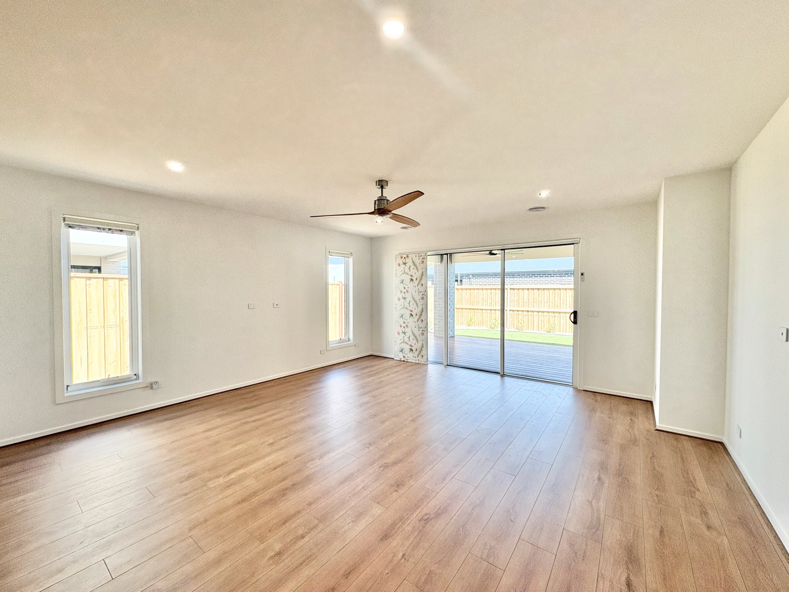 Gallery: 18 Electric Crescent