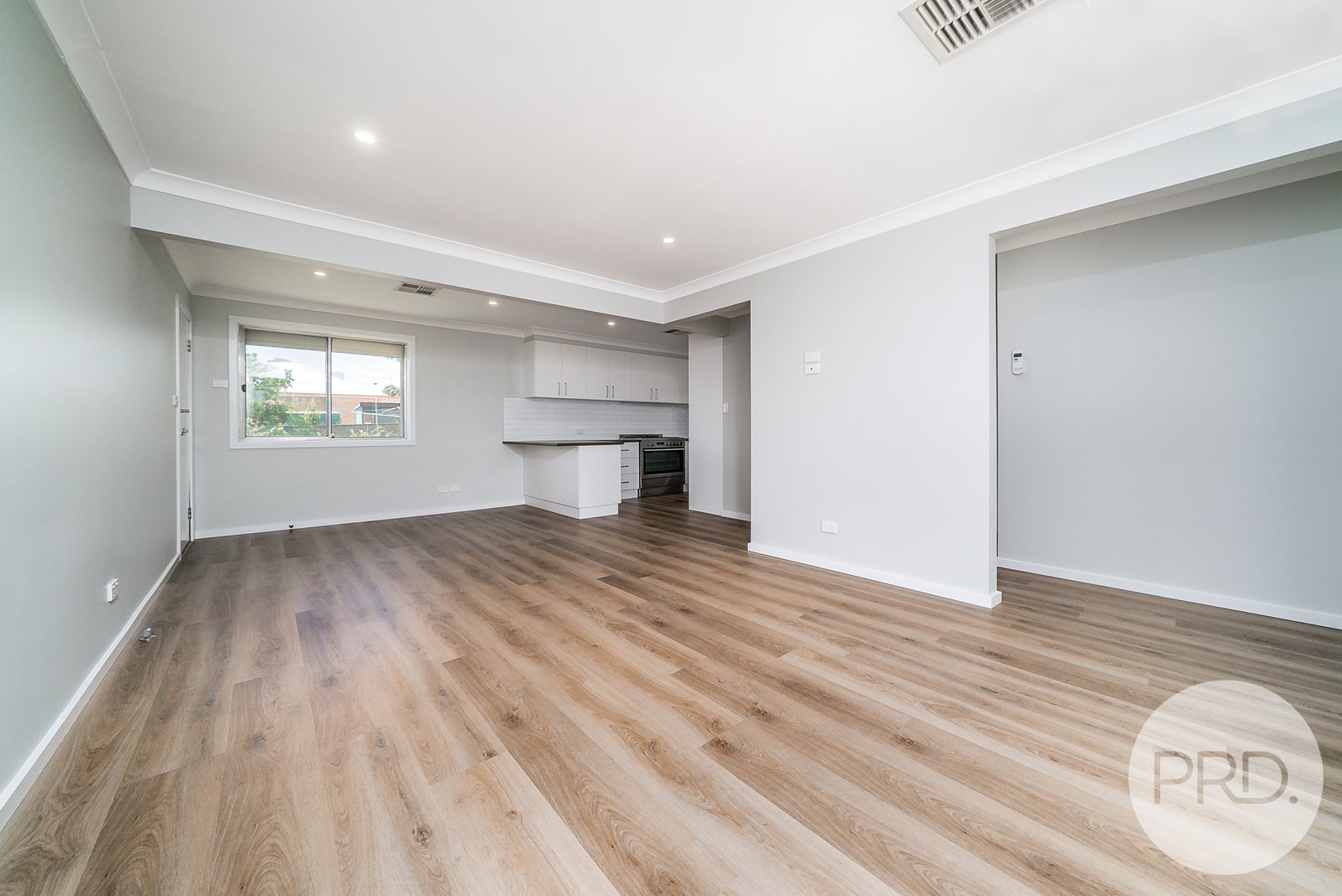 18 Elizabeth Avenue FOREST HILL 4