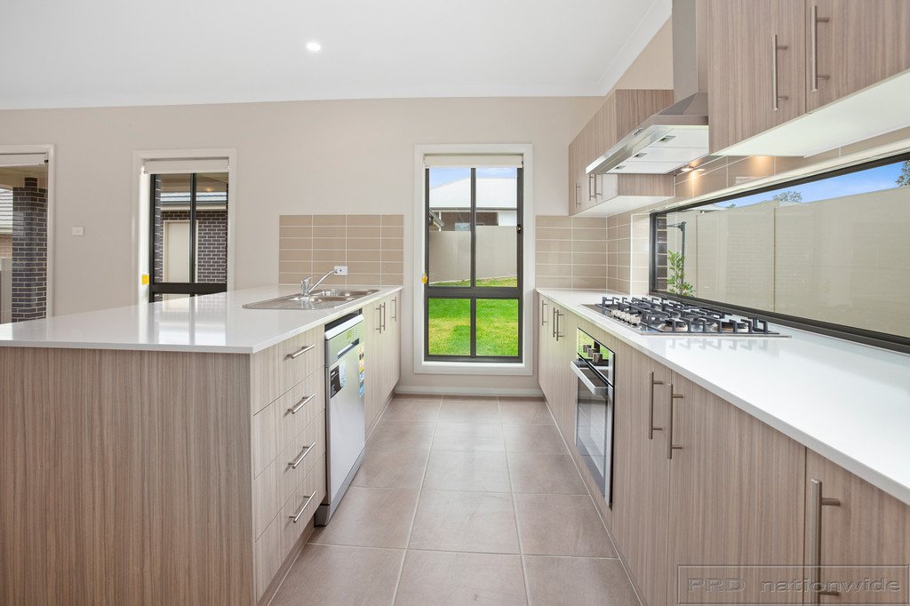 18 Ellerton Avenue NORTH ROTHBURY 6