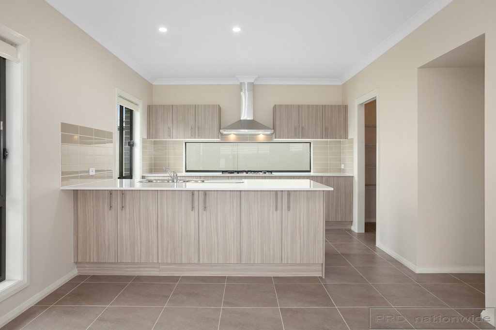 18 Ellerton Avenue NORTH ROTHBURY 9