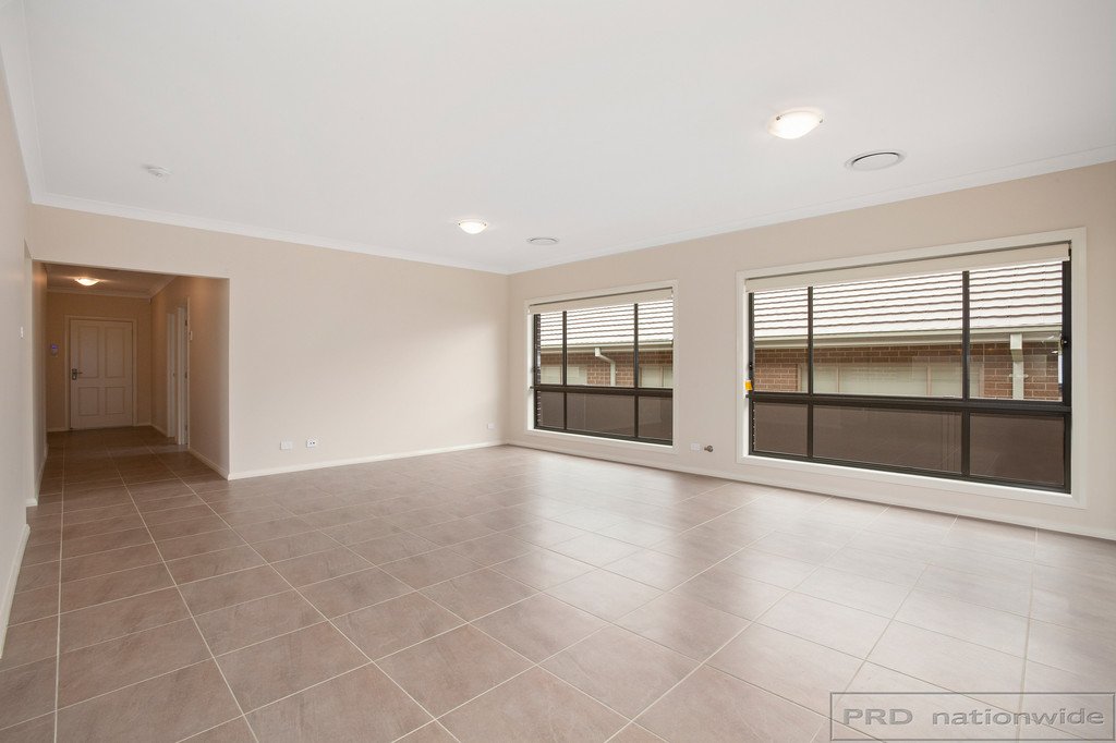 18 Ellerton Avenue NORTH ROTHBURY 10