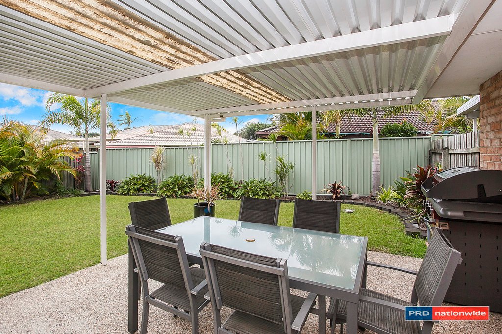 1/8 Elwood Court BURLEIGH WATERS 12