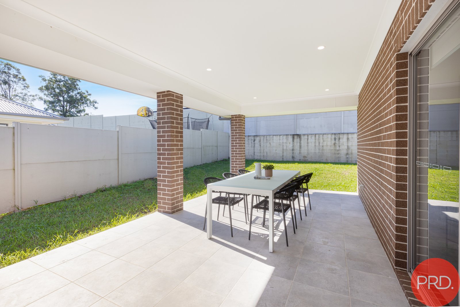 18 Enright Drive NORTH ROTHBURY 15