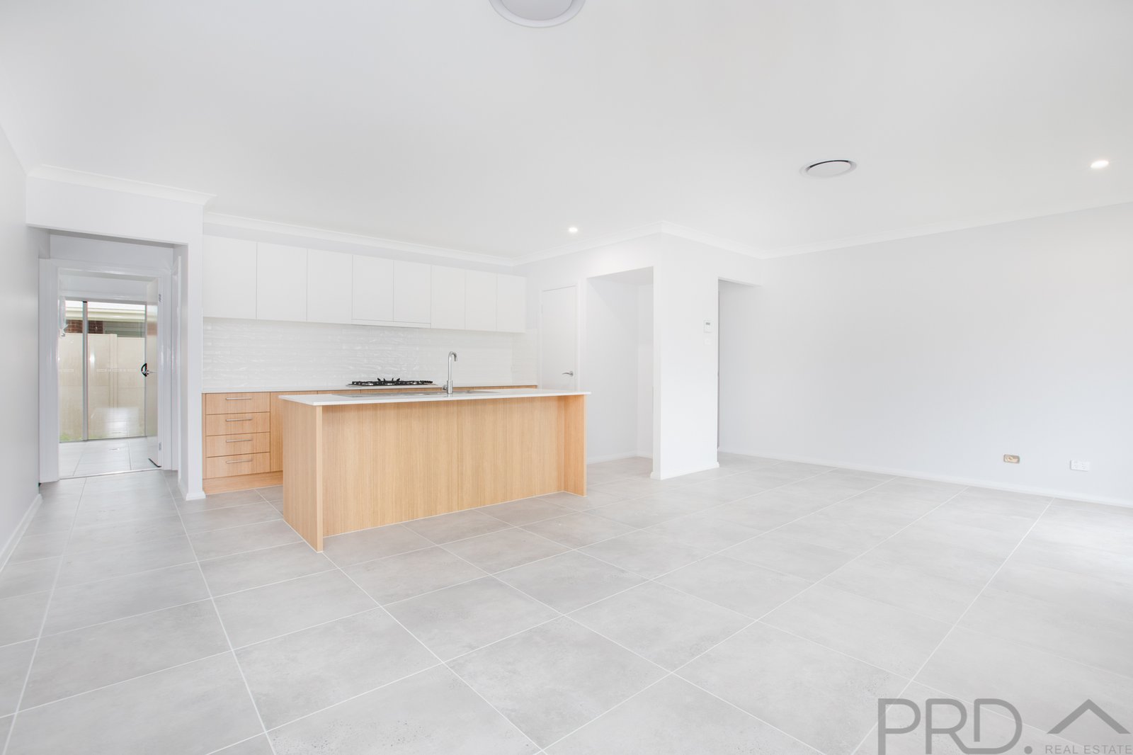 18 Enright Street NORTH ROTHBURY 5