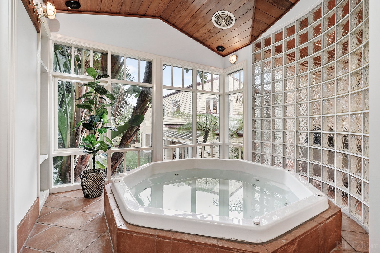 Real Estate and Property in 18 Erica Street, Canterbury, VIC