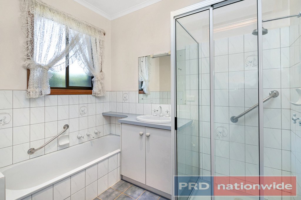 1/8 Eton Street WENDOUREE 7