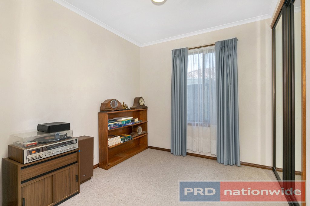 1/8 Eton Street WENDOUREE 9