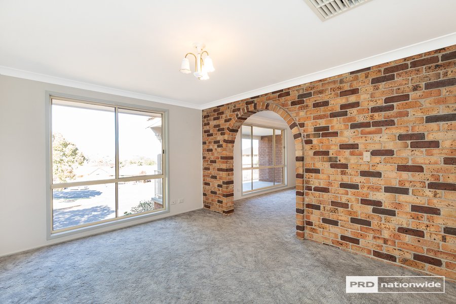 18 Eucalypt Avenue TAMWORTH 4