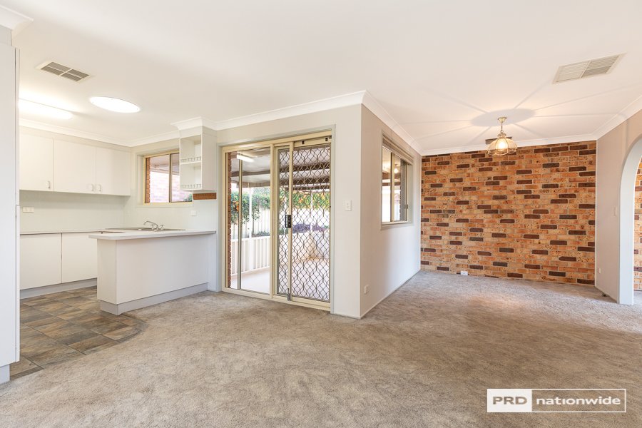 18 Eucalypt Avenue TAMWORTH 6