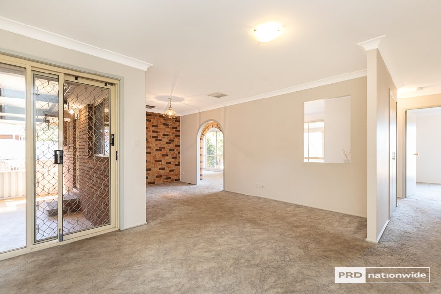 18 Eucalypt Avenue TAMWORTH 7