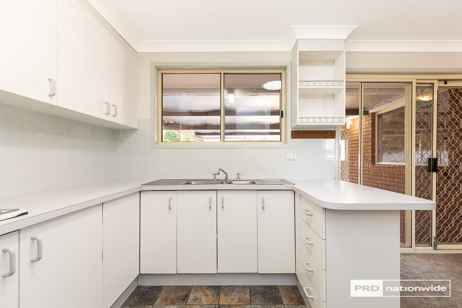 18 Eucalypt Avenue TAMWORTH 9