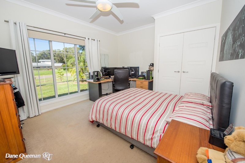 18 Eucalyptus Drive ONE MILE 7