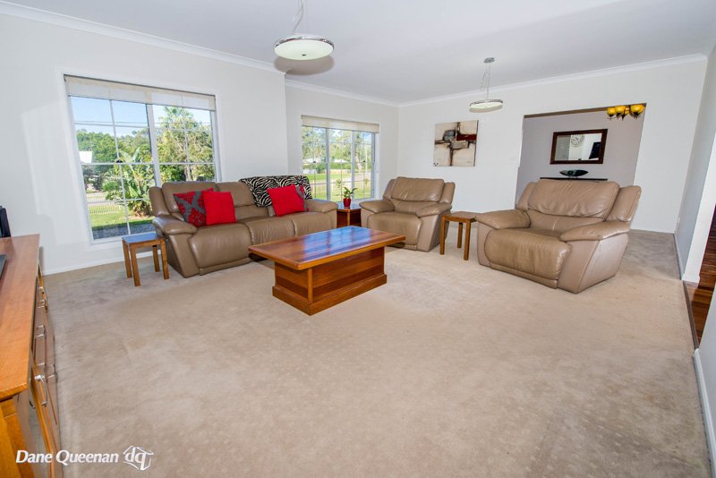 18 Eucalyptus Drive ONE MILE 13