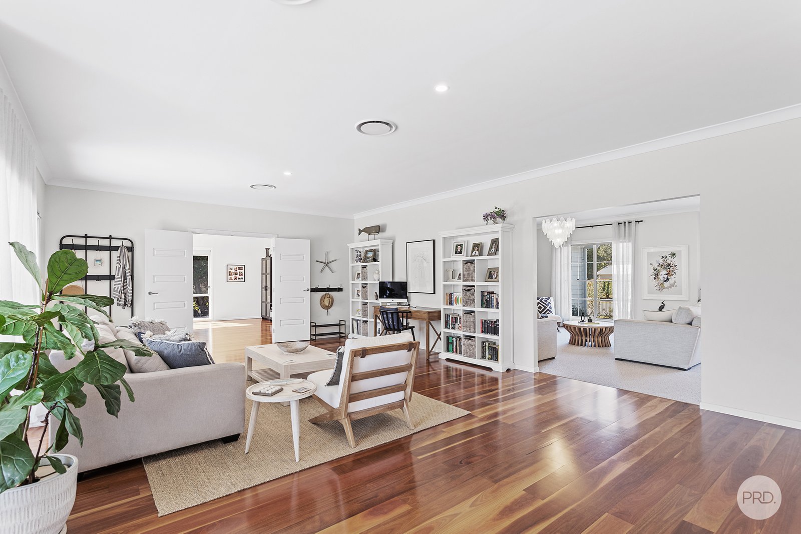 18 Eucalyptus Drive ONE MILE 14