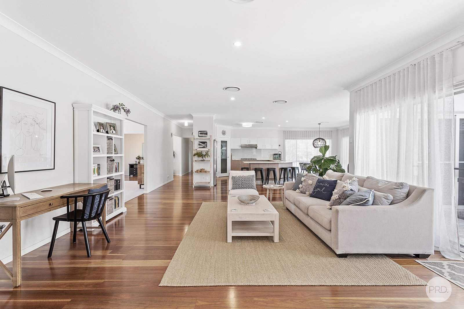 18 Eucalyptus Drive ONE MILE 16