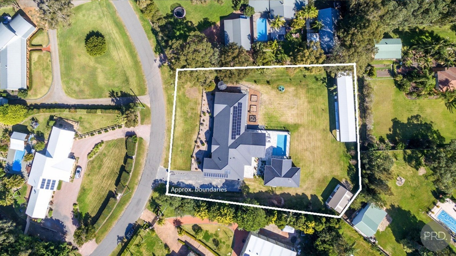 18 Eucalyptus Drive ONE MILE 19