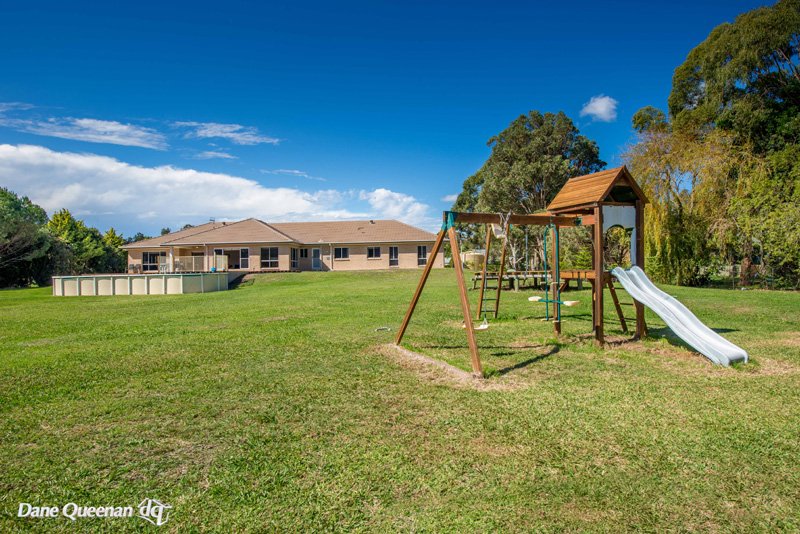 18 Eucalyptus Drive ONE MILE 3