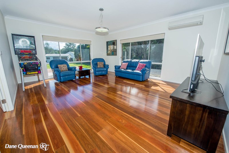 18 Eucalyptus Drive ONE MILE 7