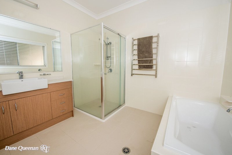 18 Eucalyptus Drive ONE MILE 21