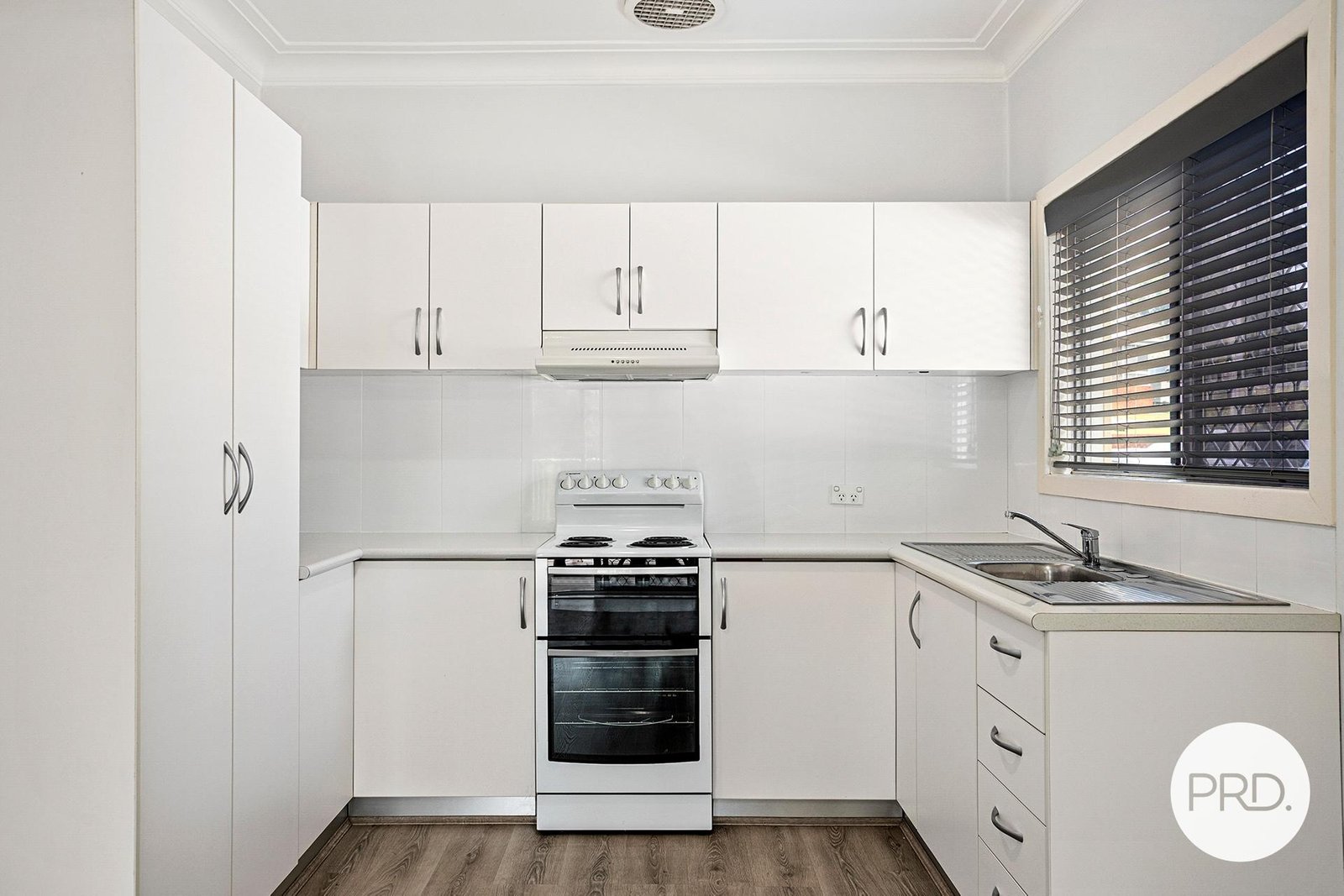 18 Exmouth Road KANAHOOKA 2