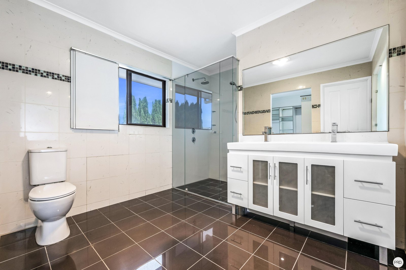 18 Fairway Avenue SOUTHPORT 9