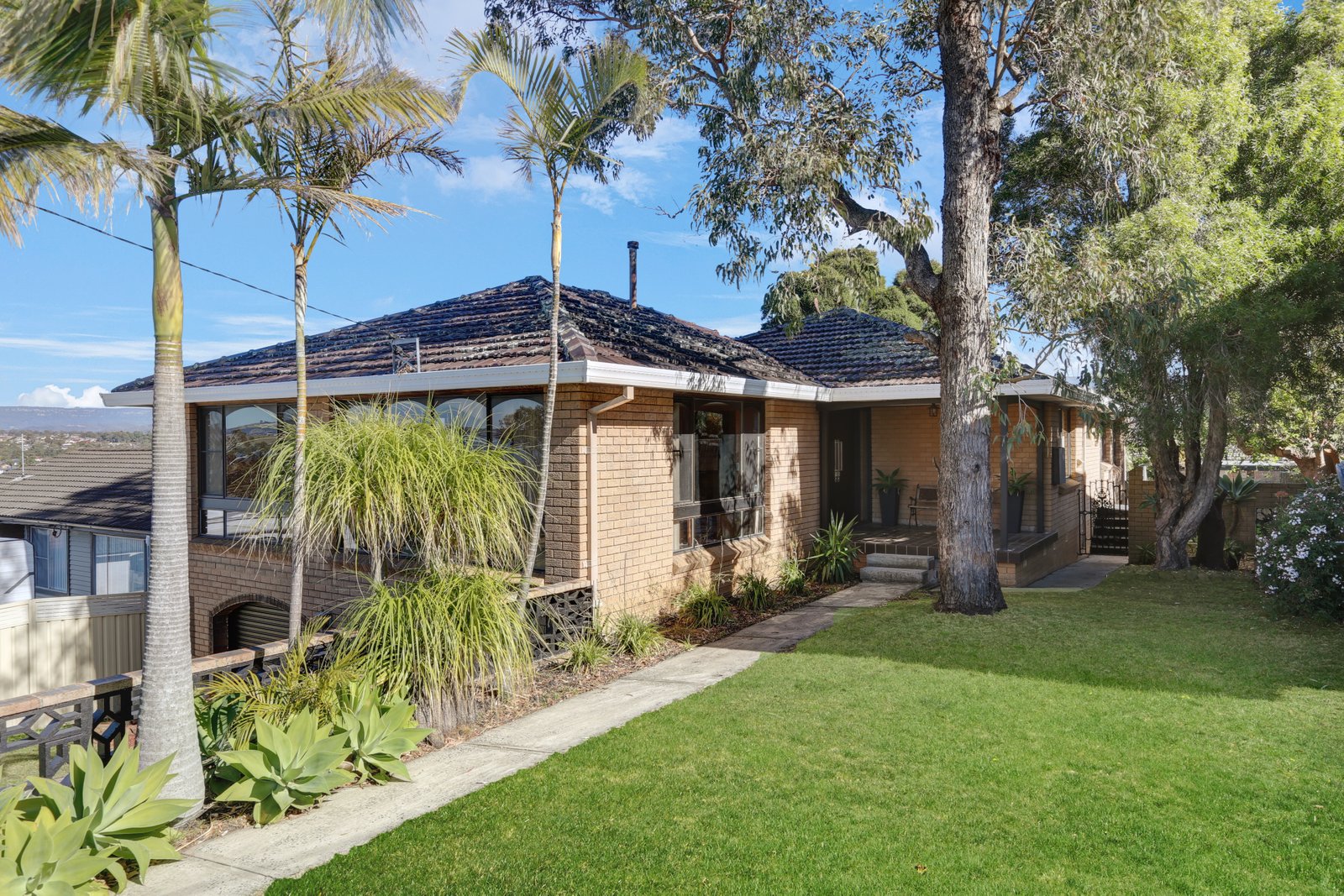 18 Fields Street KANAHOOKA 2