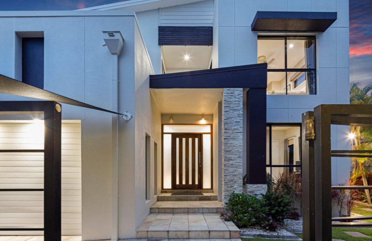 18 Flamingo Key Broadbeach Waters 25