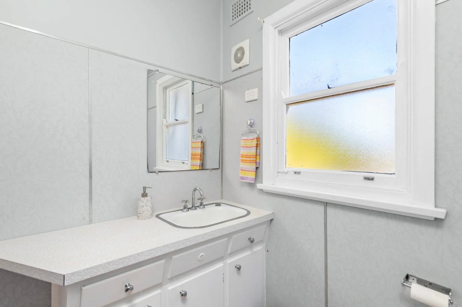 18 Flannel Flower Fairway SHOAL BAY 11