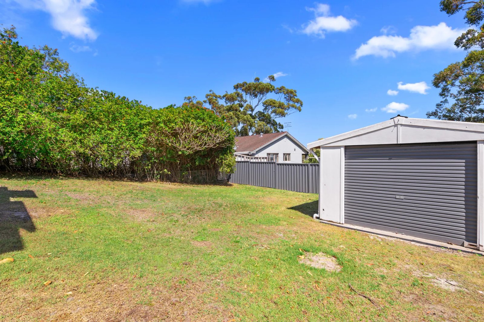 18 Flannel Flower Fairway SHOAL BAY 15