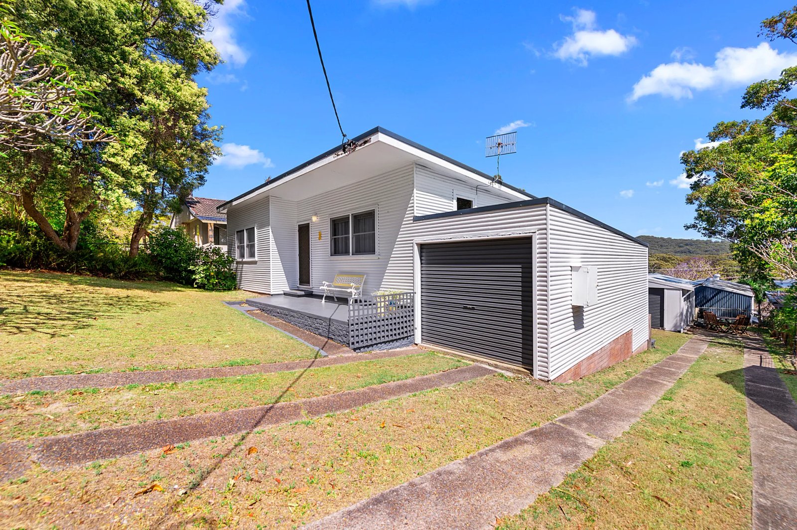 18 Flannel Flower Fairway SHOAL BAY 16