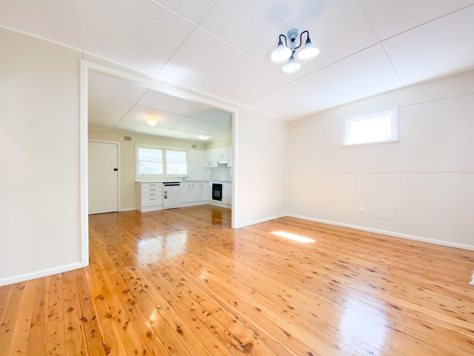 18 Flannel Flower Fairway SHOAL BAY 4