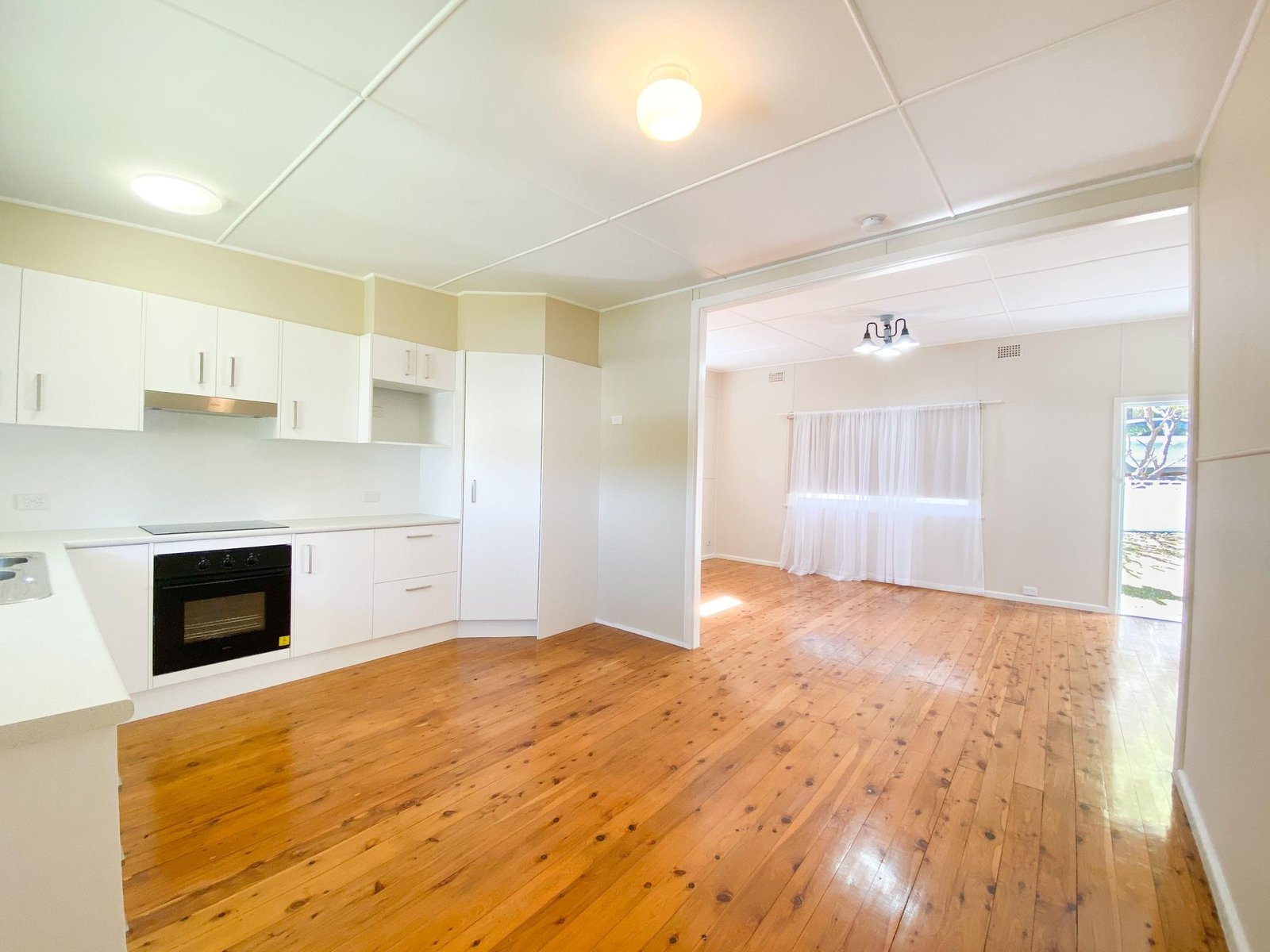 18 Flannel Flower Fairway SHOAL BAY 6