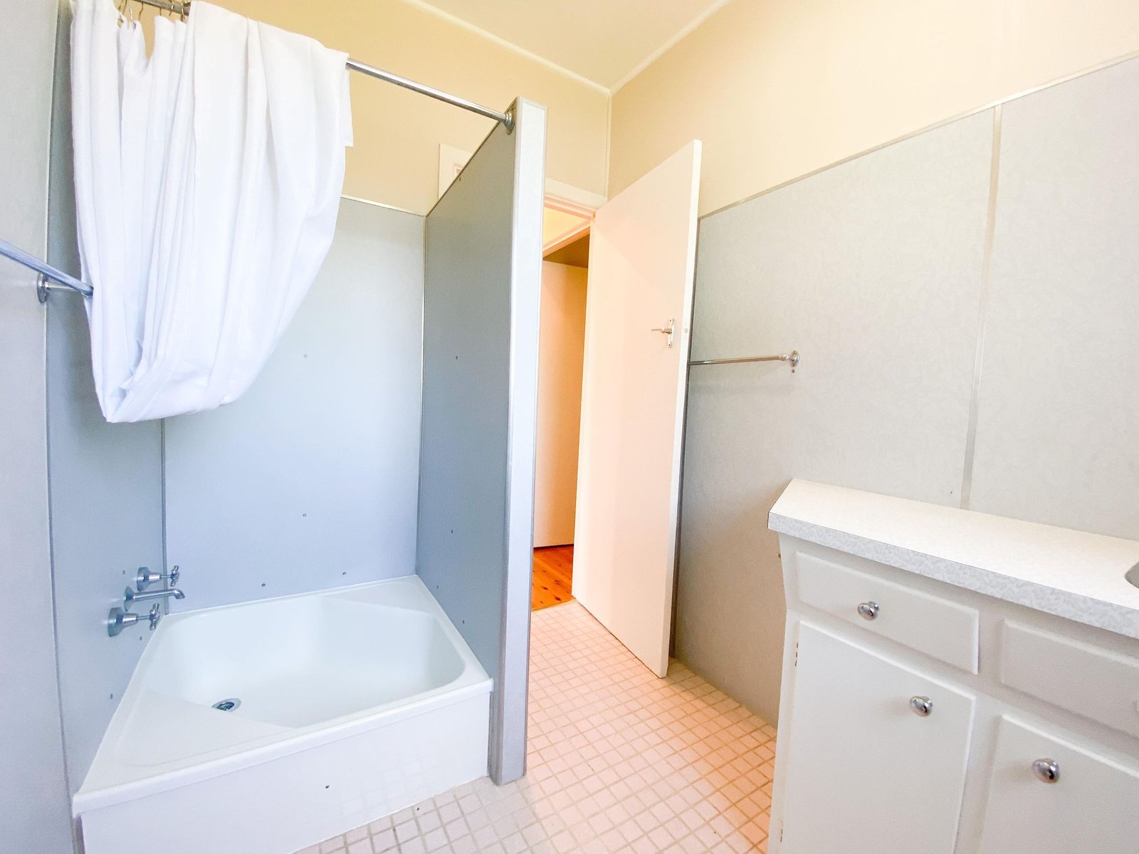 18 Flannel Flower Fairway SHOAL BAY 11