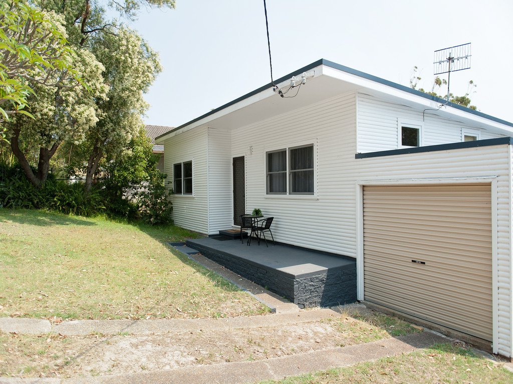 18 Flannel Flower Fairway SHOAL BAY 5