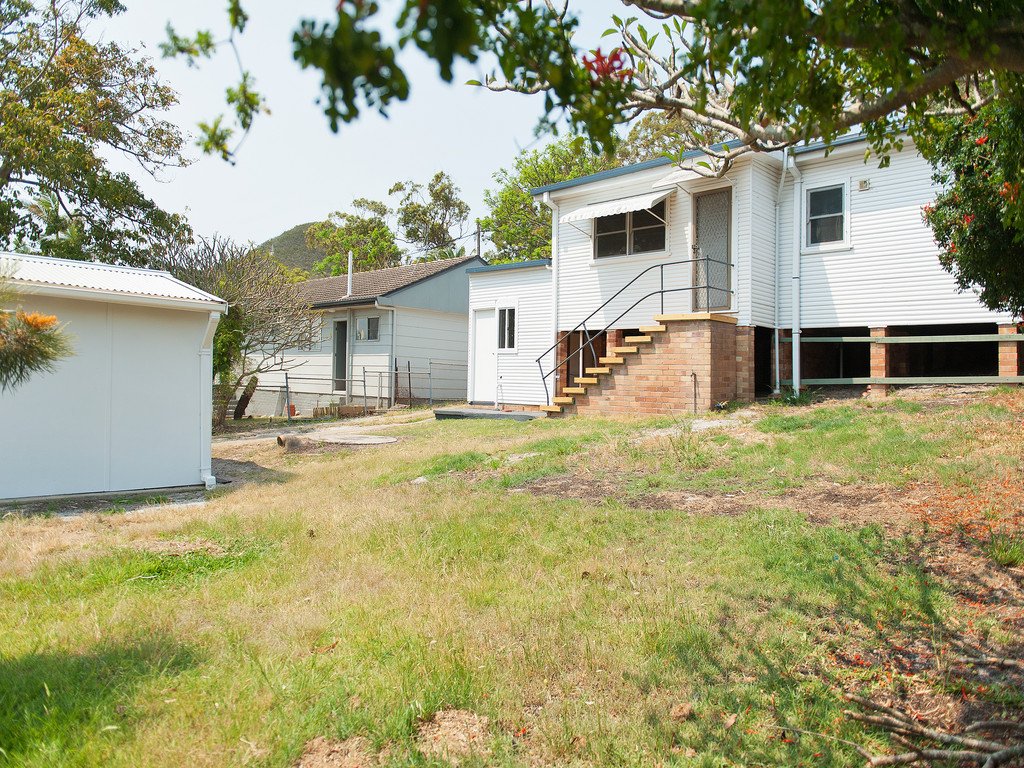 18 Flannel Flower Fairway SHOAL BAY 17