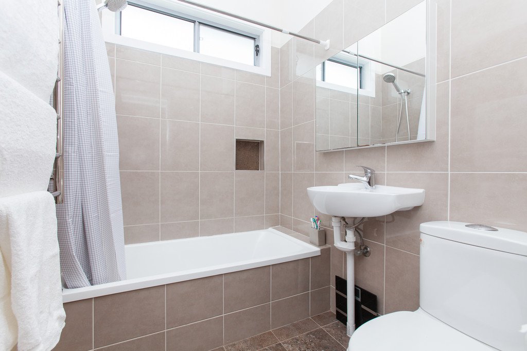 18 Fleet St  BRANXTON 12