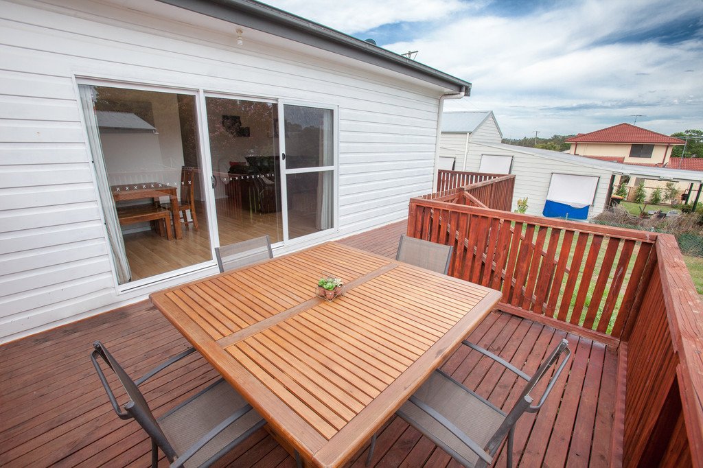 18 Fleet St  BRANXTON 15