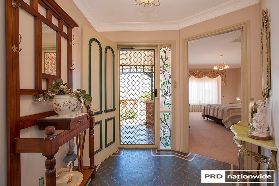 18 Ford Street TAMWORTH 3