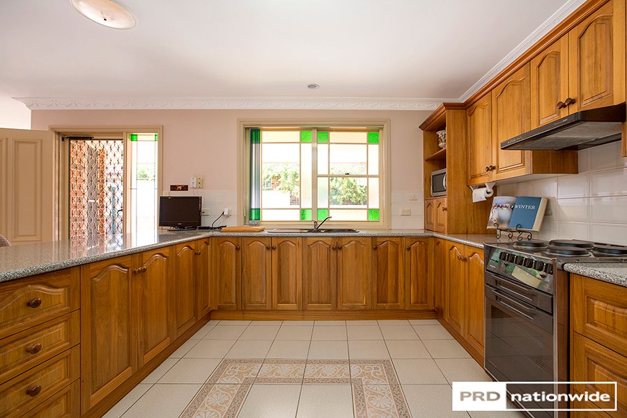 18 Ford Street TAMWORTH 7