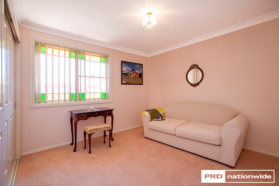 18 Ford Street TAMWORTH 15