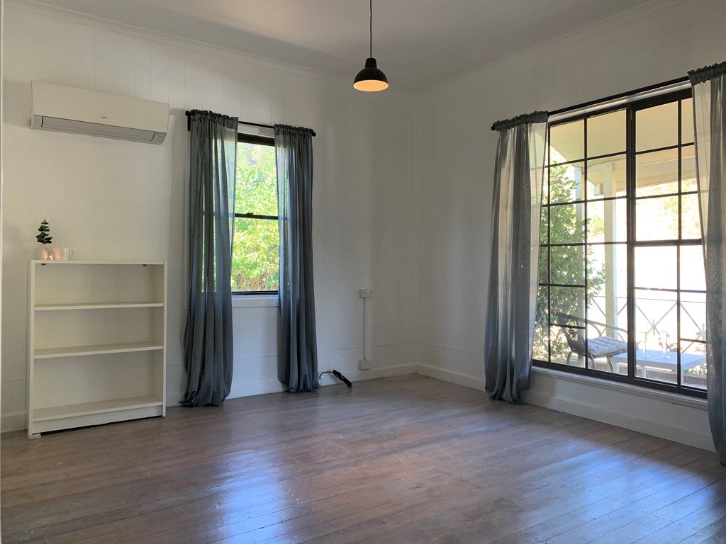 18 Foxlow Street CAPTAINS FLAT 4