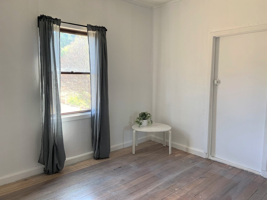 18 Foxlow Street CAPTAINS FLAT 5