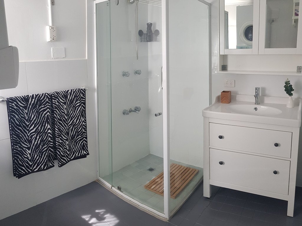 18 Foxlow Street CAPTAINS FLAT 9