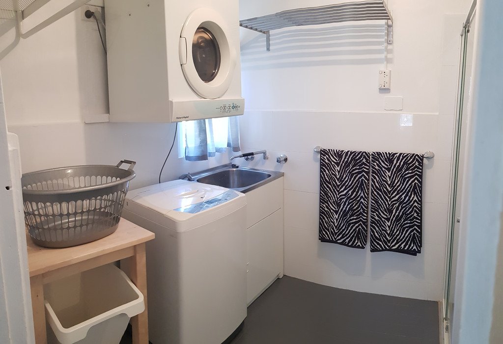 18 Foxlow Street CAPTAINS FLAT 10