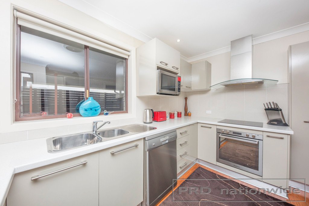 18 Galway Crescent METFORD 5