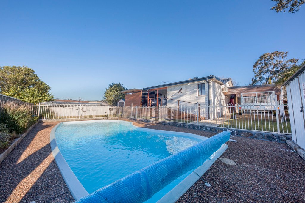 18 Galway Crescent METFORD 16